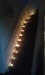 ..... hele trap vol lichtjes ......
